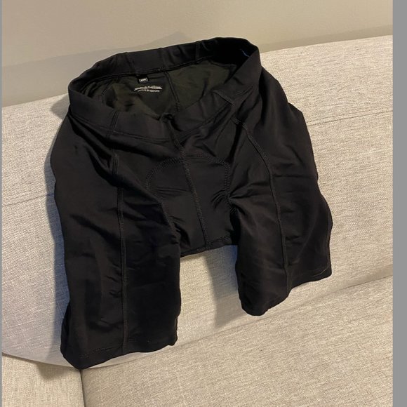 Size small MEC outdoor or indoor women's biking shorts - Picture 4 of 4